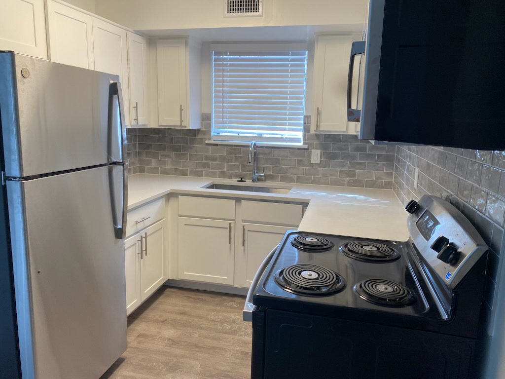 Plymouth Kitchen 4.jpg