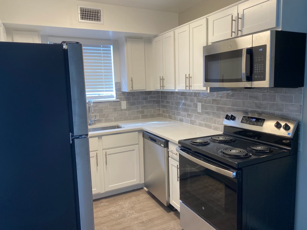 Plymouth Kitchen 3.jpg